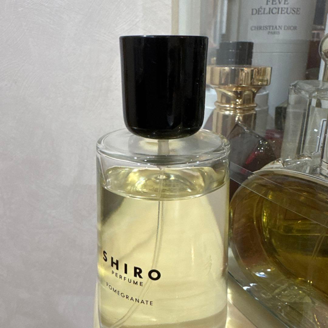 shiro シロ　ポメグラネイト　オードパルファン　香水